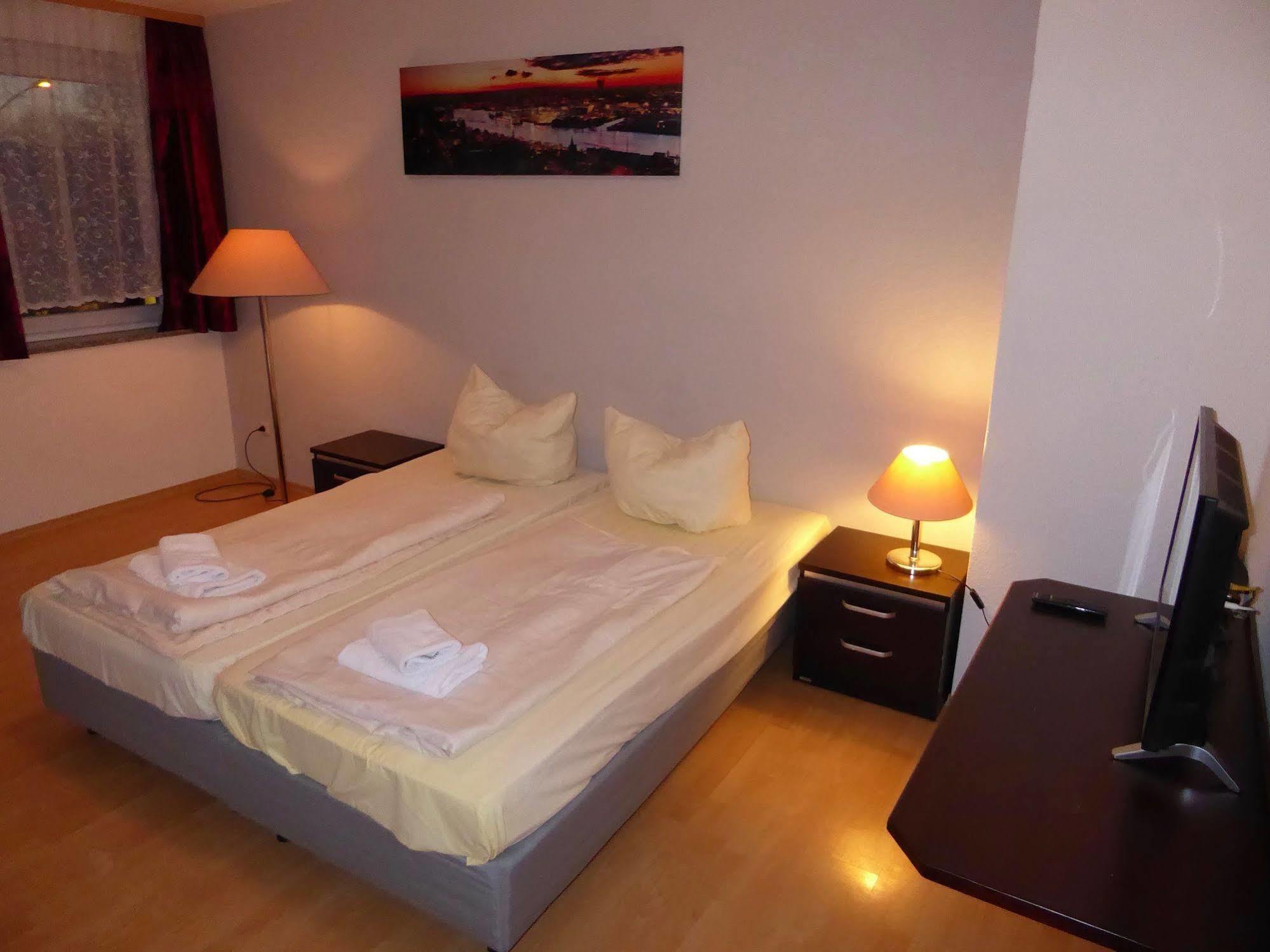Boardinghouse Mundsburg Aparthotel Hamburg Exterior foto